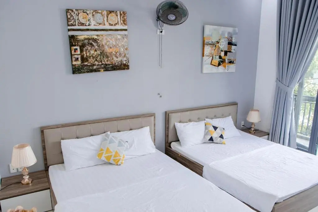 Chocolate 5Bedroom 7 QueenBed 5 Min Walk Beach