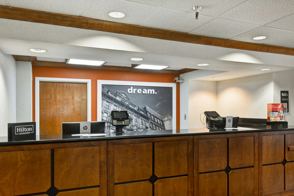 Hampton Inn Memphis-Poplar