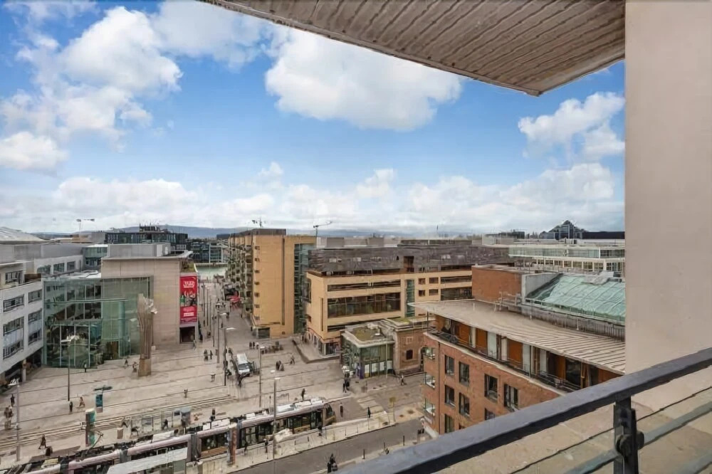 Exclusive Square View IFSC