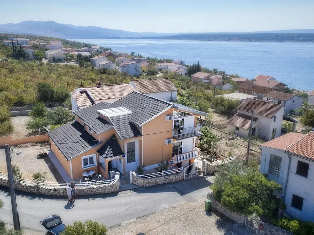 Beautiful Holiday Home in Maslenica Near Beach"