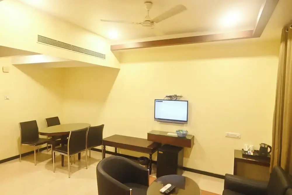 Simran Heritage(Business Hotel