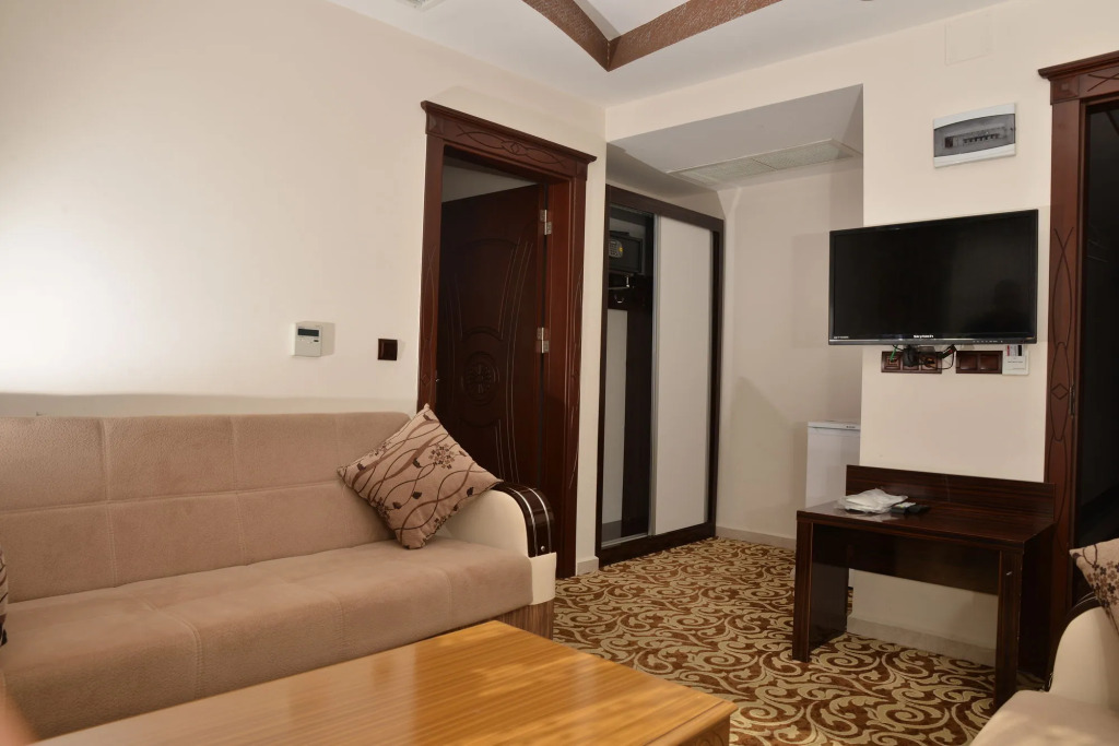 Zeyn Hotel