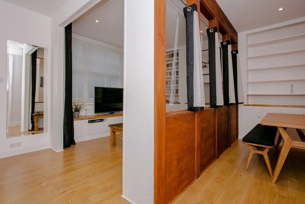 Modern Flat in West Kensington