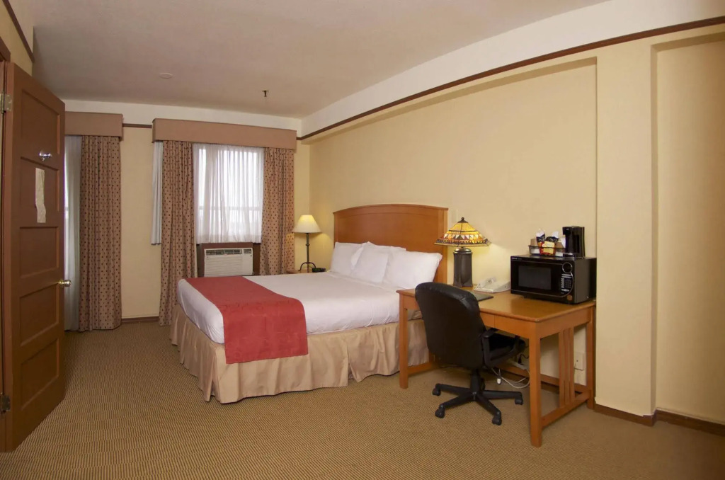 Historic Plains Hotel