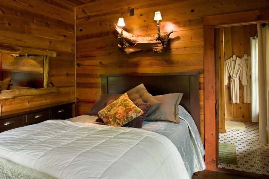 Lake Rabun Hotel