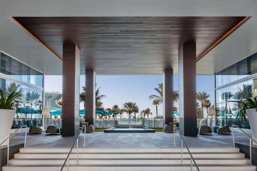 Wyndham Grand Clearwater Beach