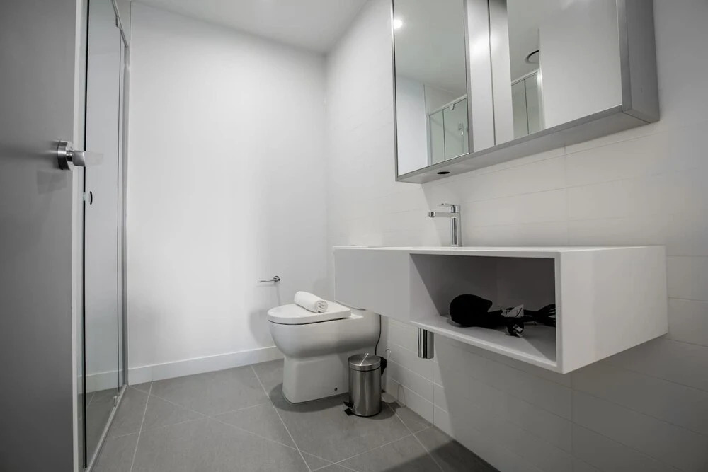 Designer 2 Bedroom Apartment In Parkville
