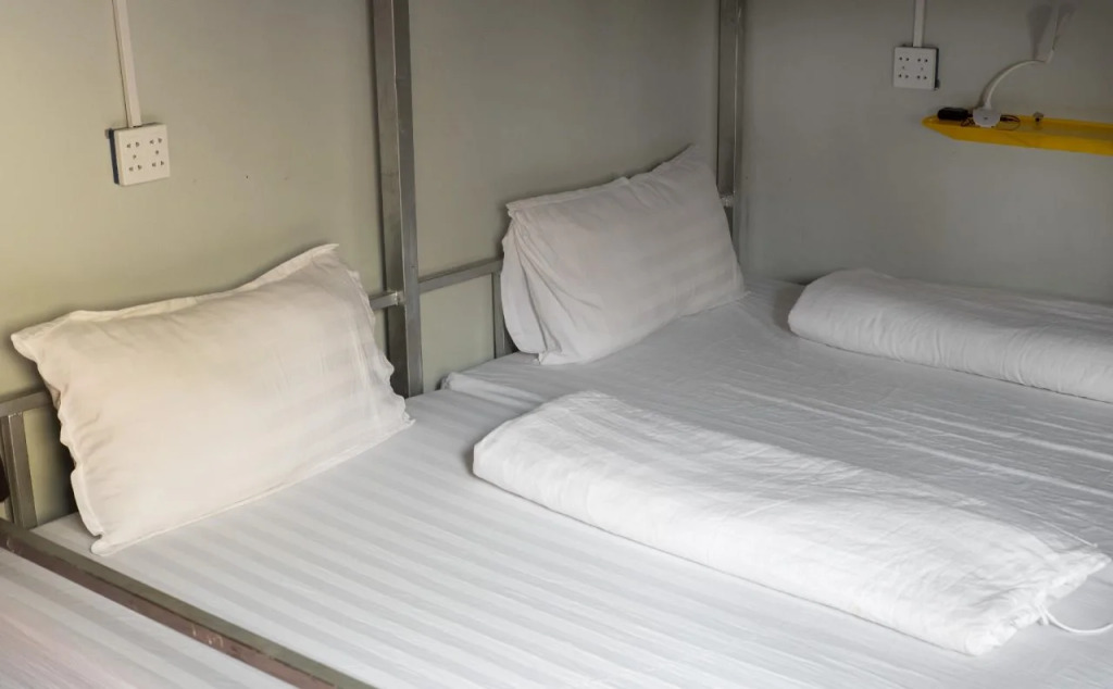 Aham Backpackers Hostel - Adults Only
