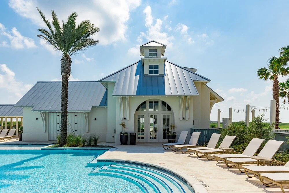Tropical Comfort in Port Aransas by RedAwning