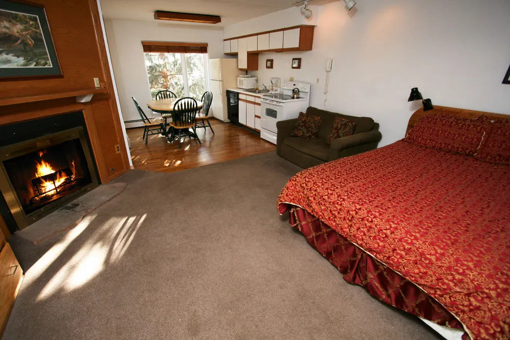 Breakaway West Condominiums