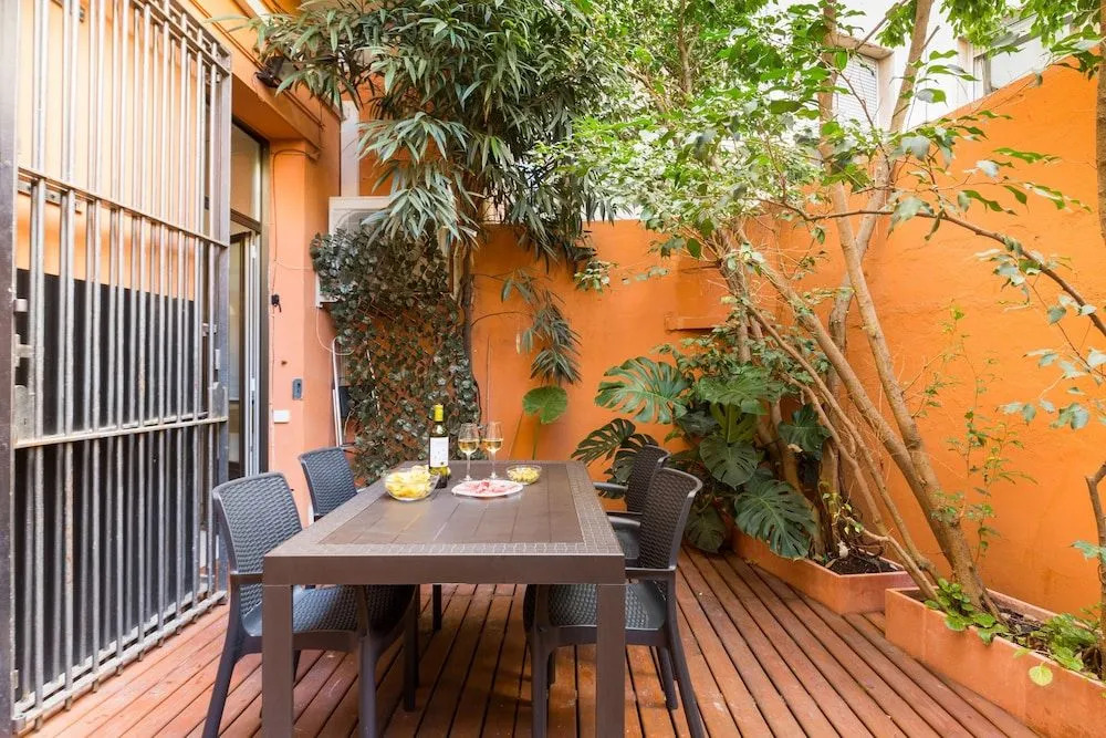 Montaber Apartments - Trafalgar