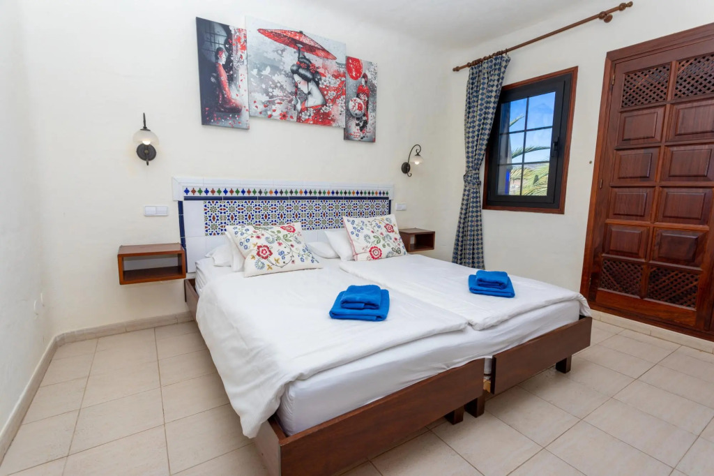 Altamar  52 with balcony&pool By CanariasGetaway