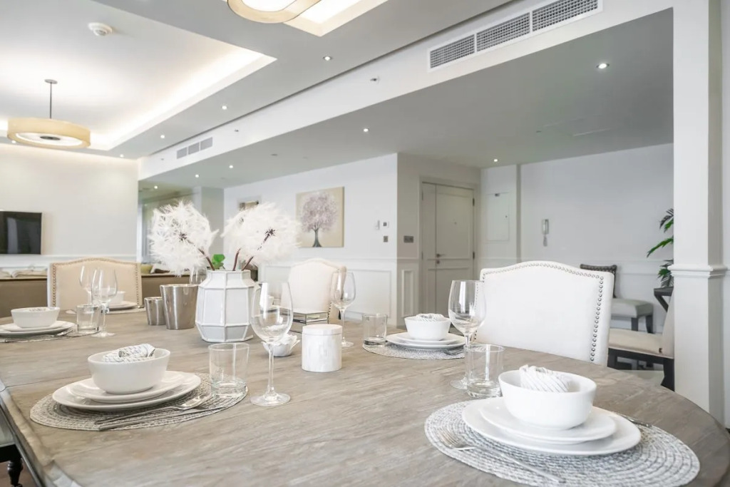 Marvelous apt. with stunning views in JBR