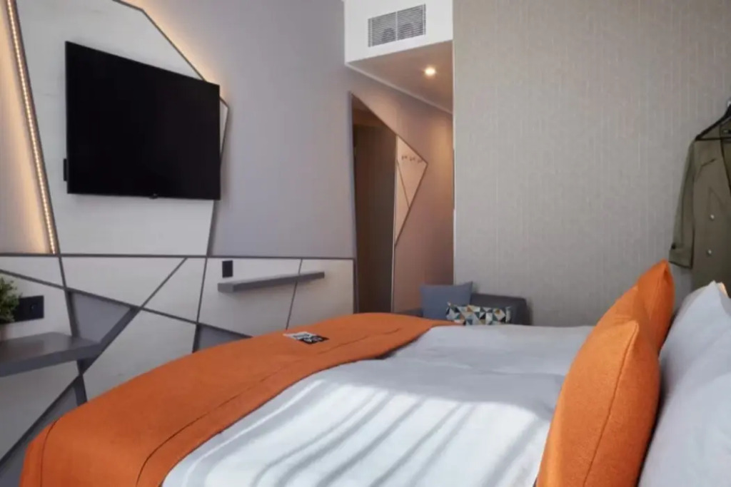 Holiday Inn - the niu, Hub Dusseldorf Messe by IHG