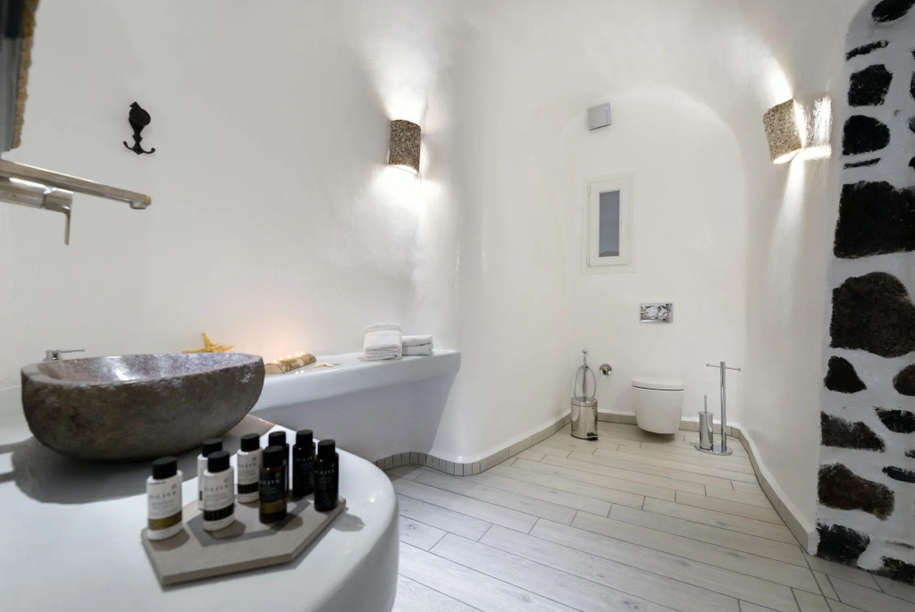 Fira Deep Blue Suites