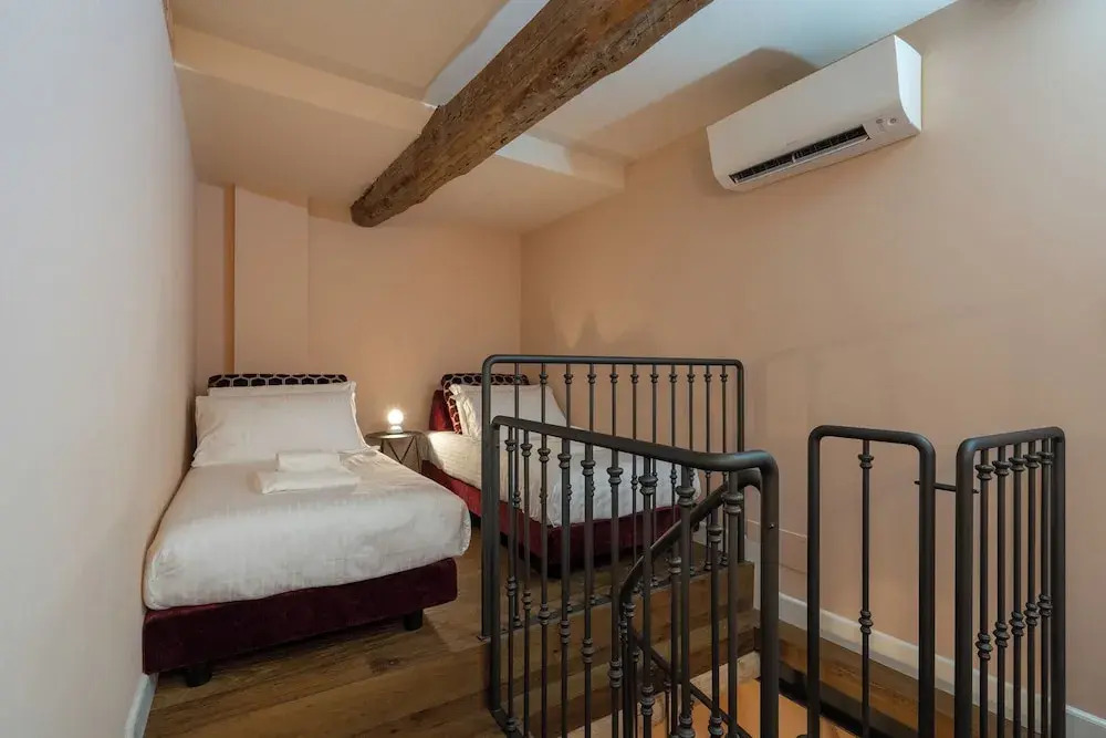 Ca' Longo Palace Apartments