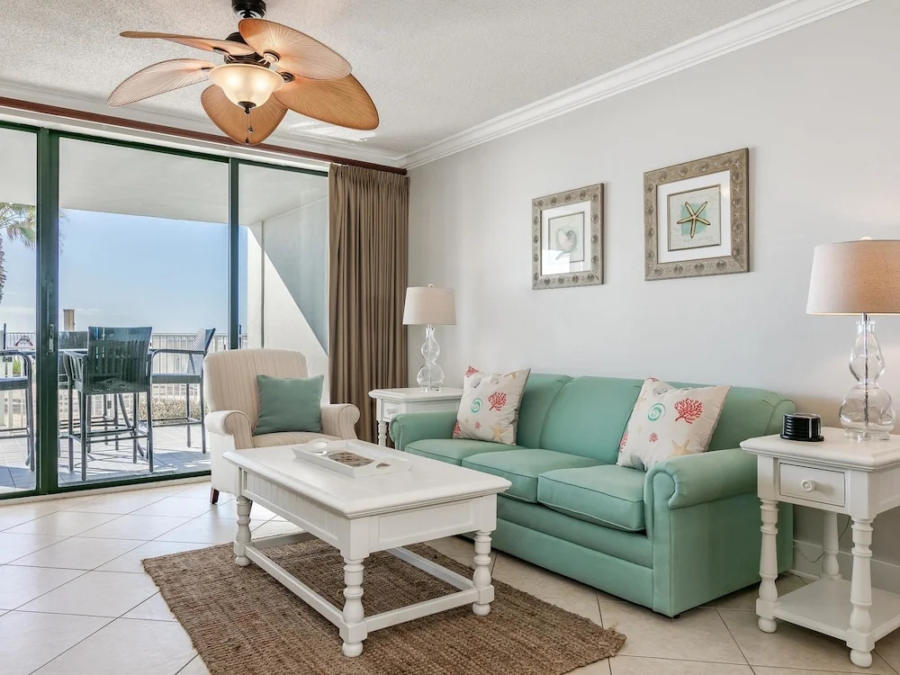 Windward Pointe 102