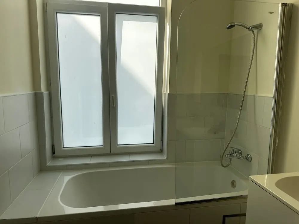 Stylish 2BR With 1LR Near to City Center