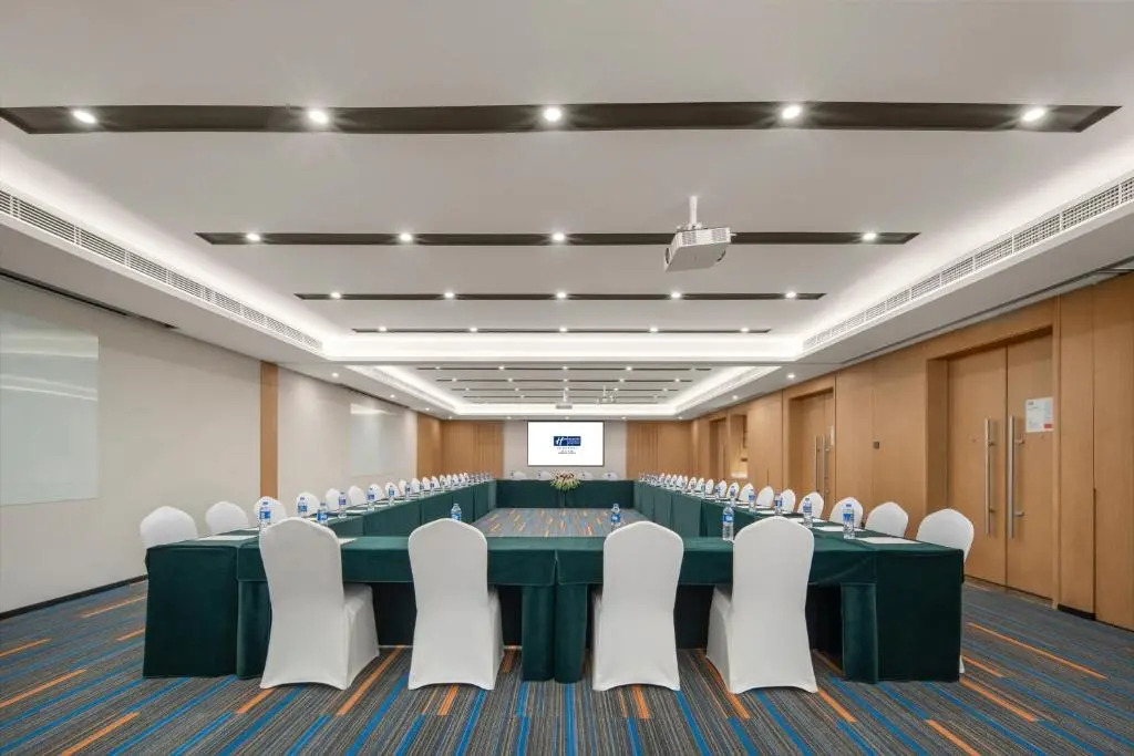 Holiday Inn Express Meishan Dongpo by IHG