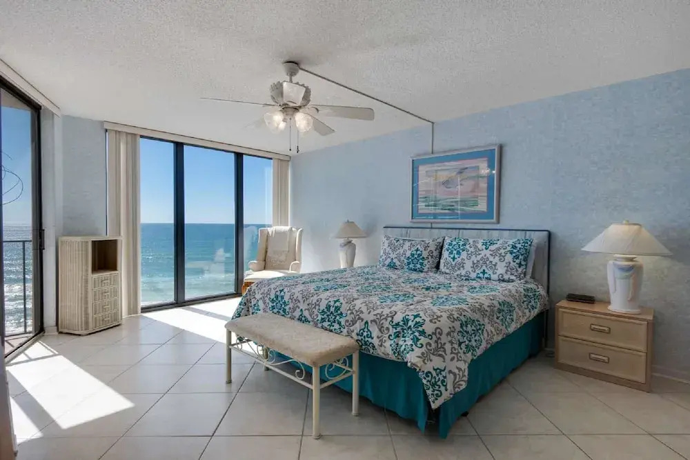 Edgewater Beach Resort Tower 3, 2 Bedroom Apartment