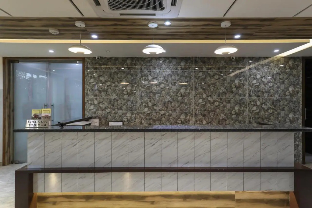 Hotel Ashray Inn Express