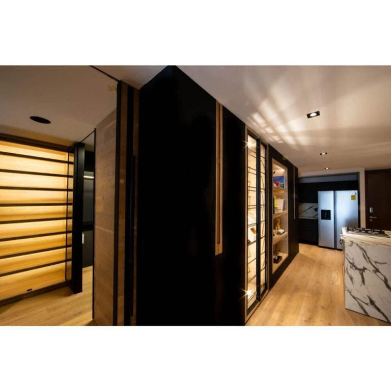 Luxurious Apartment with Amenities Near Santa Fe