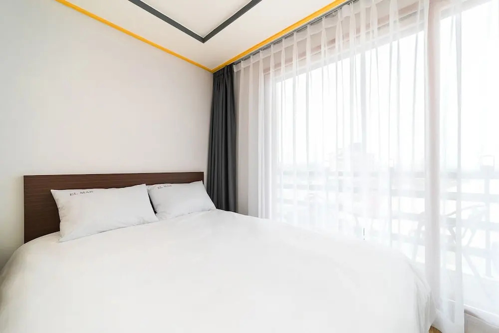 Elmar Condotel