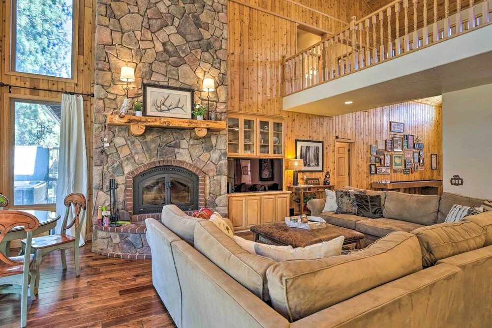 Walk to Ski Lift: Gem w/ Hot Tub in Big Bear Lake