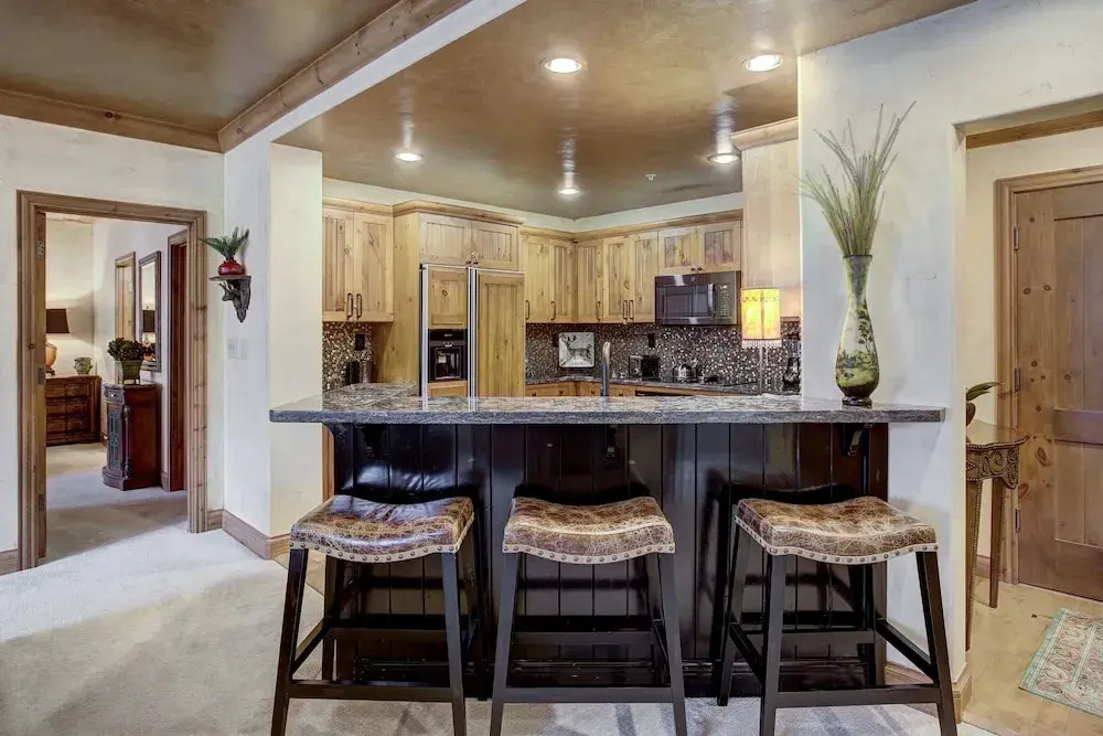 Beautiful Mountain View 2br Condo - Ski-in/out 2 Bedroom Condo