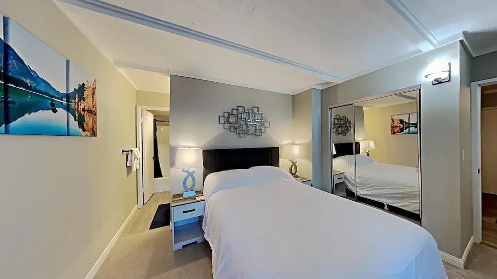 Spacious 2 BR Units at 1849 Condos With Free Pool, Parking & Wifi