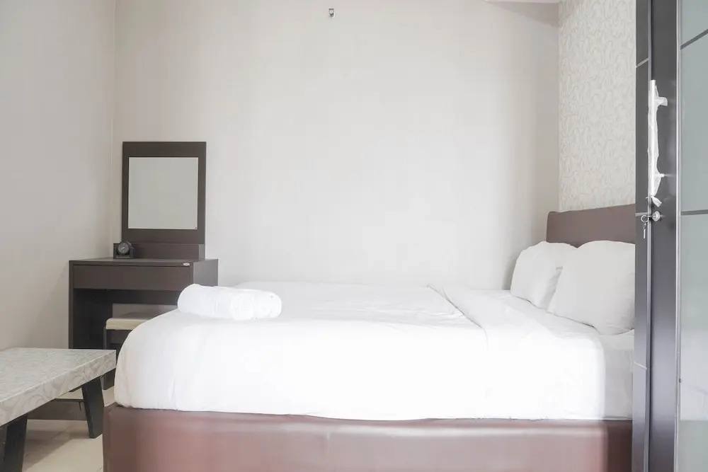 Homey And Tidy 2Br Apartment At Seasons City Latumenten