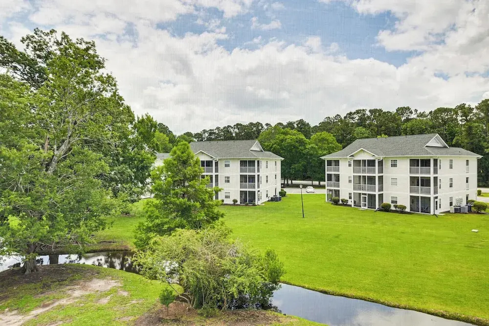 Pool Access & Golf View: Myrtle Beach Retreat!