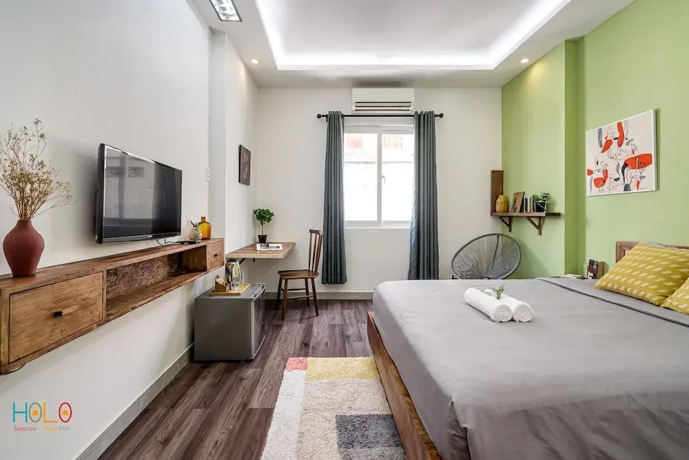 HoLo Central Saigon - Serviced HomeStay