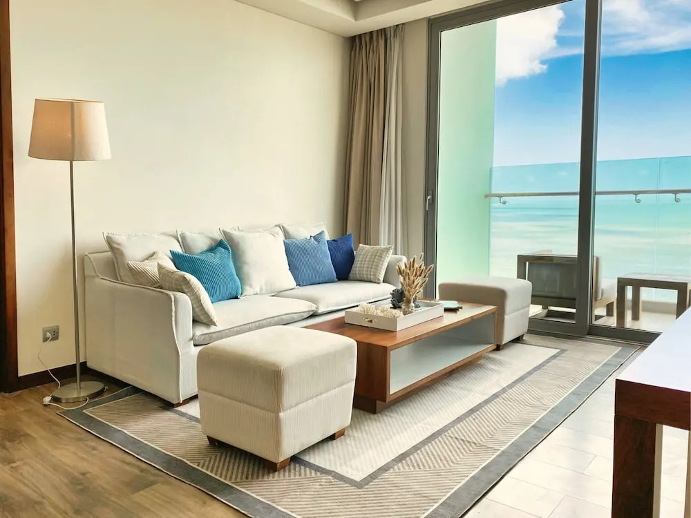 Stunning Beachfront 2bdr Condo Across My Khe Beach