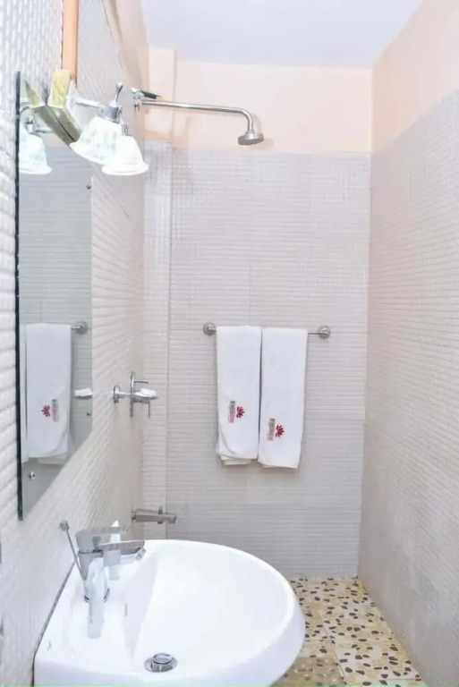 Breeze Hotel Nyahururu
