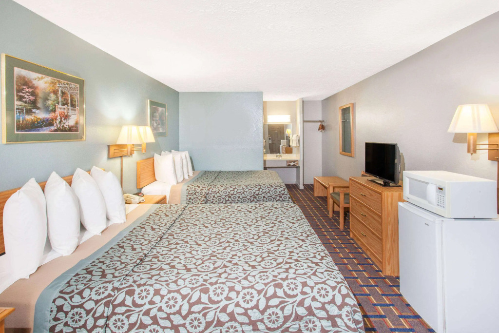 Days Inn by Wyndham Farmer City