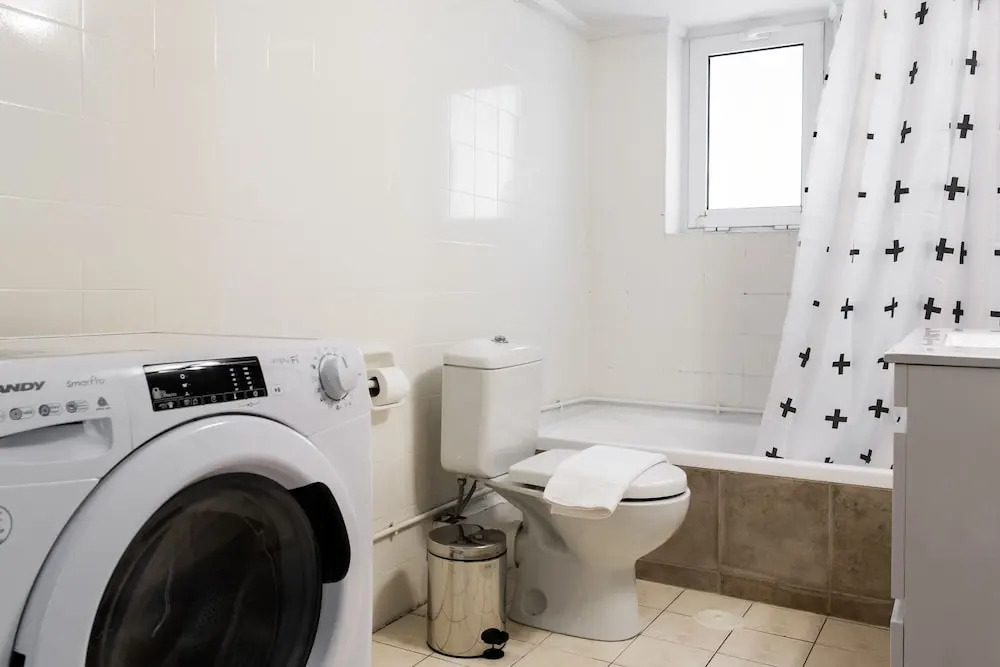 Pleasant 2BR Apartment near HELEXPO