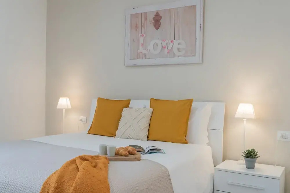 Zezio 44 in Como With 2 Bedrooms and 1 Bathrooms
