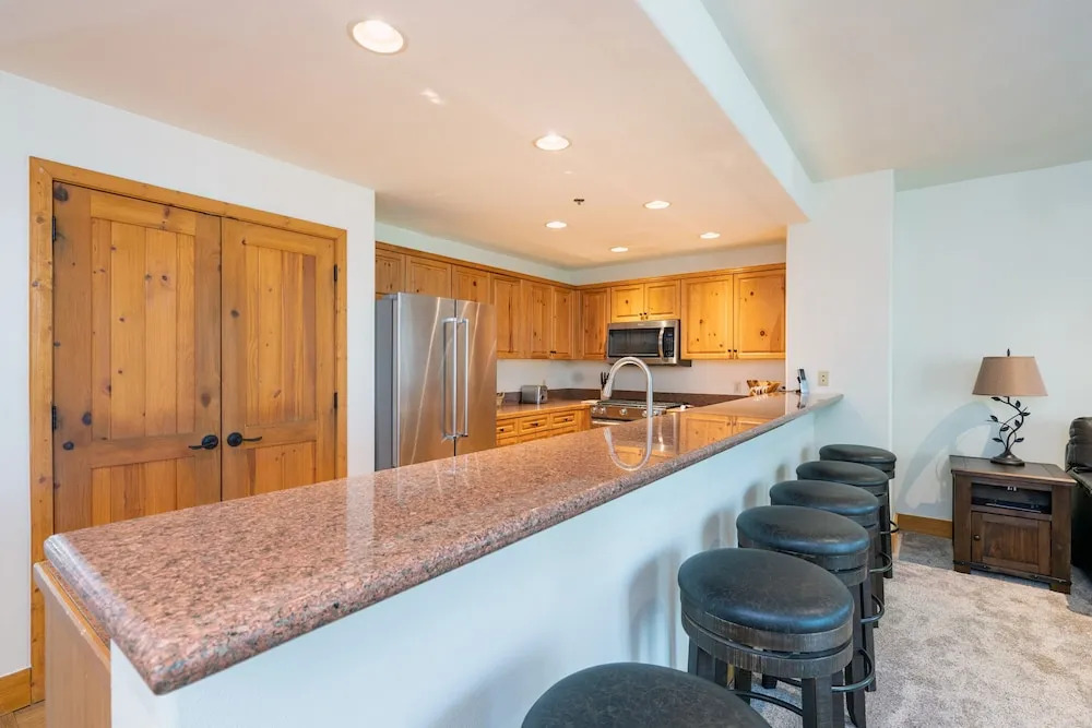 Bear Creek Lodge 303 3 Bedroom Condo by Alpine Lodging Telluride