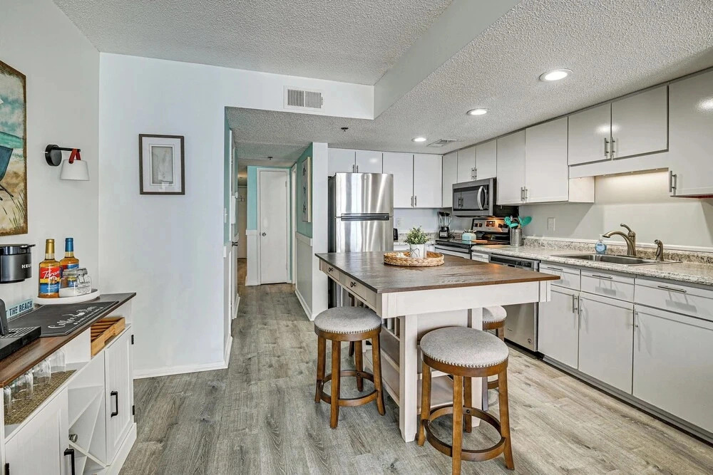 Walk to Pool & Beach! 3rd-floor Murrells Inlet Gem
