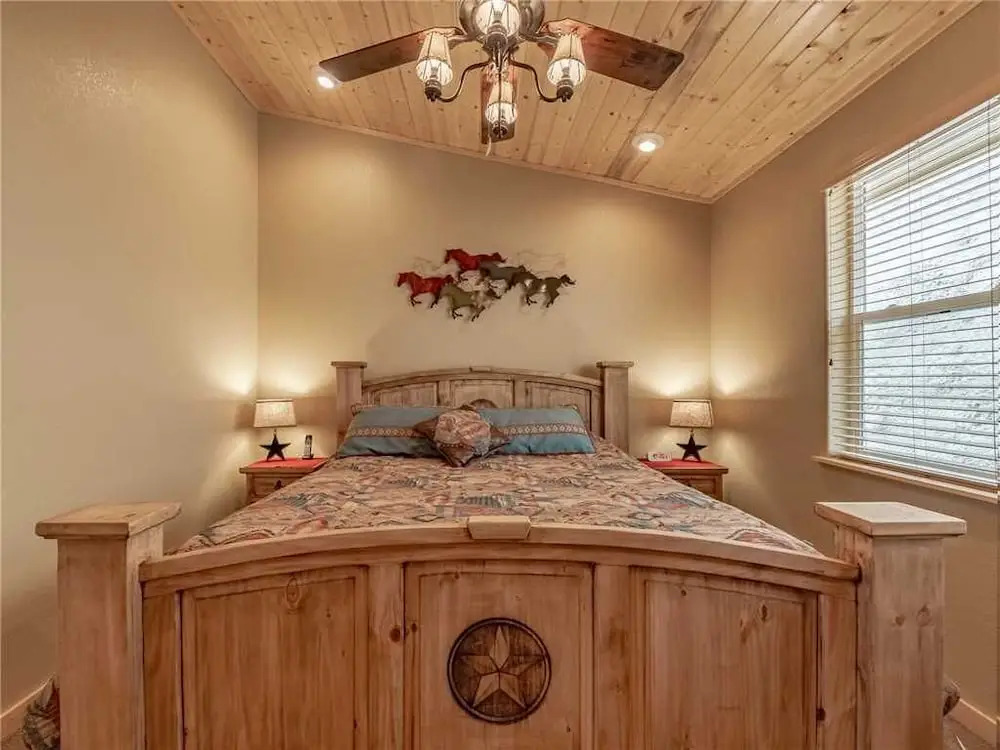 Heavenly Pines - Three Bedroom Cabin with Hot Tub