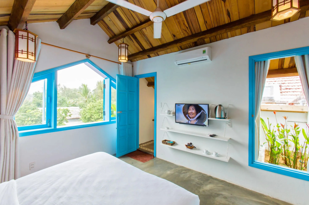 Life Beach Villa