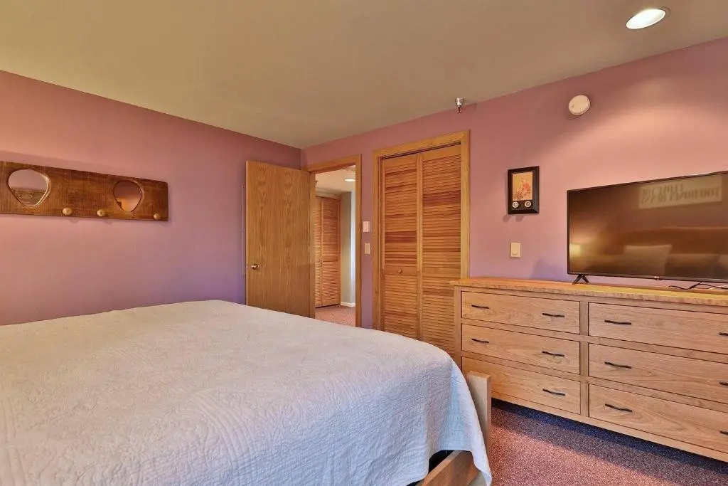 Beautiful 2 Bedroom Condo - Highridge B6
