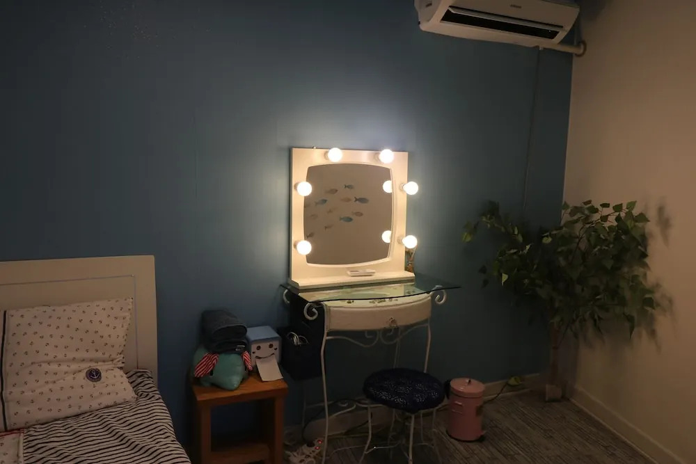 White Whale Guesthouse - Hostel
