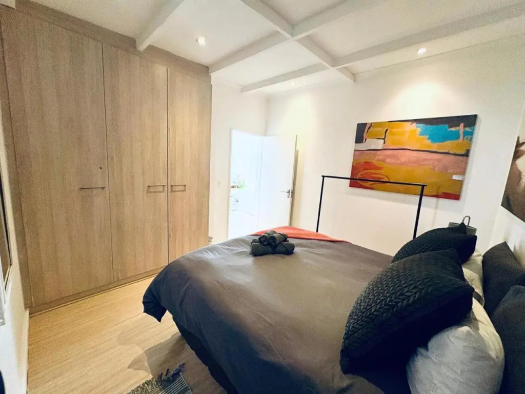 Big Bay Stunning Upmarket Apartment