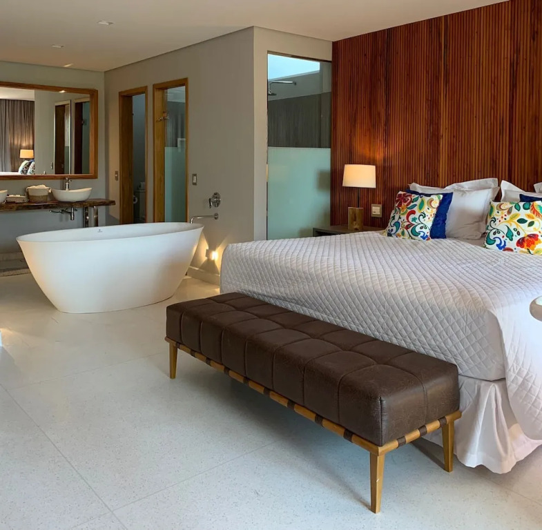 Bahari Suites