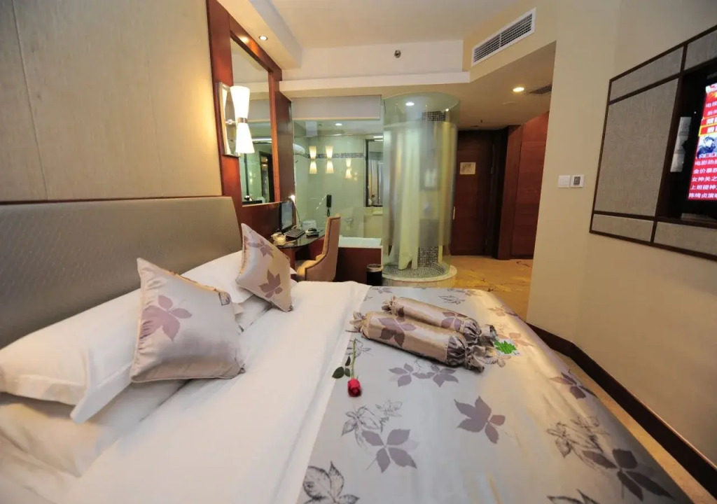Universal House Hotel