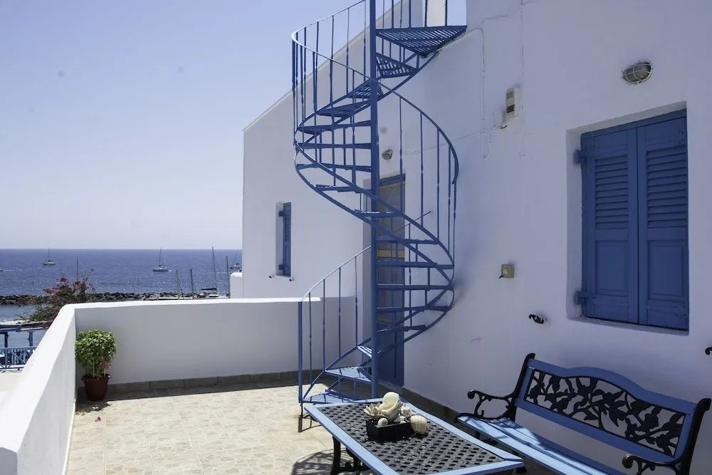 Stellas Guest House