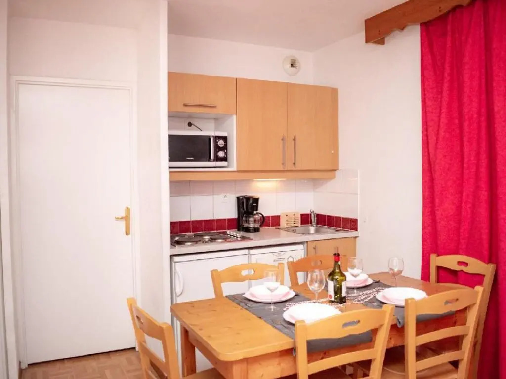 Appartement Puy-Saint-Vincent, 3 pièces, 6 personnes - FR-1-504-106