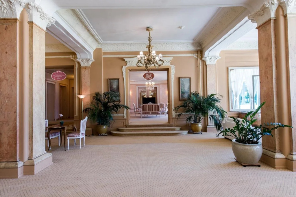 Hotel Eden Palace au Lac